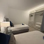 Cristina 17 - Pool & 10 Min Walk From *