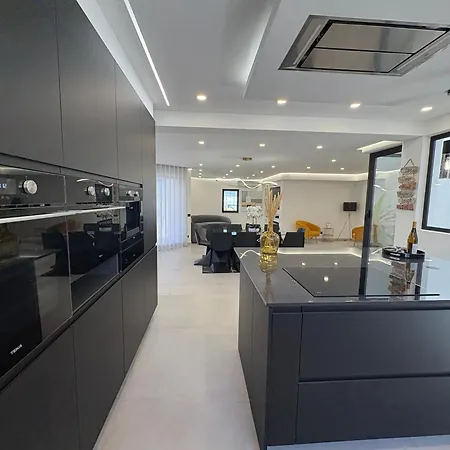 וילה Cristina 17 - Pool & 10 Min Walk From *