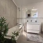 Cristina 17 - Pool & 10 Min Walk From Villa *