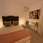 Villa Cristina 17 - Pool & 10 Min Walk From