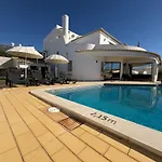 Villa Cristina 17 - Pool & 10 Min Walk From Albufeira