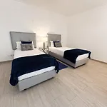 Cristina 17 - Pool & 10 Min Walk From Вилла *