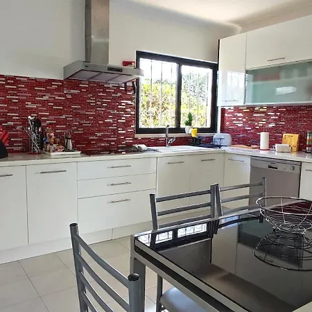 Cristina 17 - 500 M From The Villa Albufeira