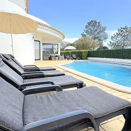 Cristina 17 - 500 M From The *