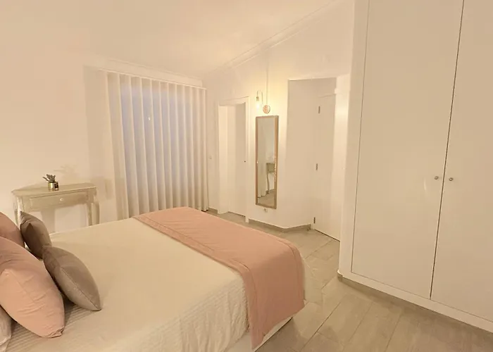 Cristina 17 - 500 M From The فيلة *