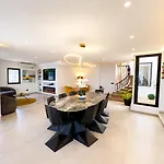 Cristina 17 - Pool & 10 Min Walk From 别墅 *