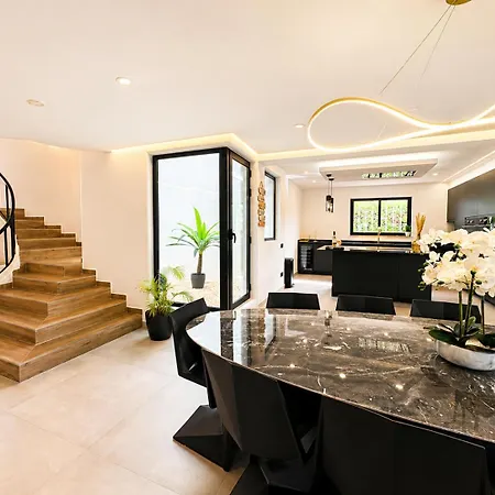 Βίλα Cristina 17 - Pool & 10 Min Walk From