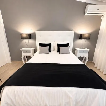 Βίλα Cristina 17 - Pool & 10 Min Walk From